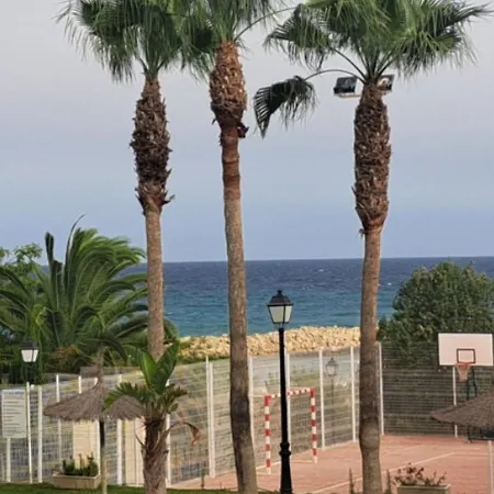 Beachfront Merced Apartman Апартаменты *